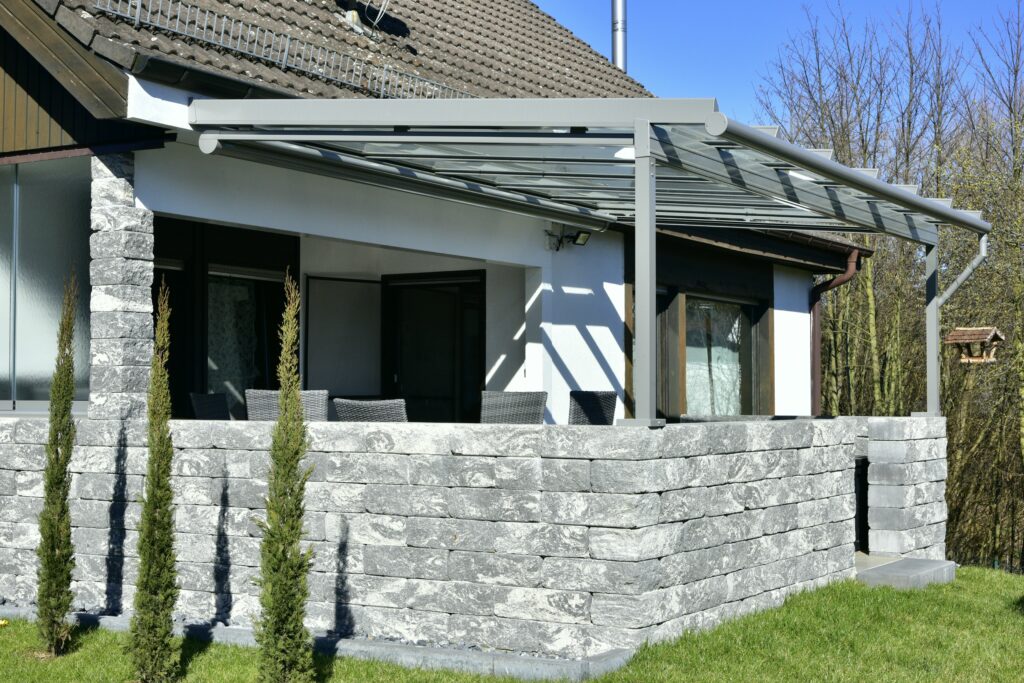 Pergola als Sonnenschutz Terrassenüberdachung Panketal